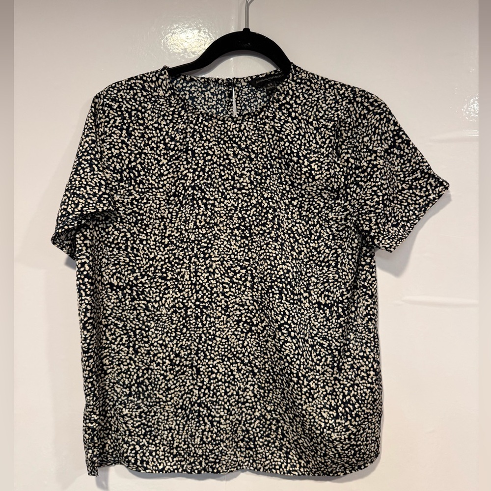 Black and White Banana Republic Patterned work Top‎
